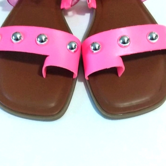 GBG Los Angles Pink Silver Stud Thong Sandals SIZE 8.5 NWOT - Picture 6 of 8
